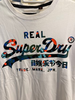 Camiseta Superdry Real Logo Camo blanca – Talla M
