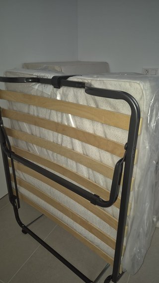 2 Camas Plegables Nuevas