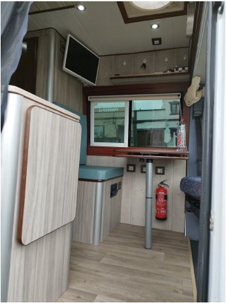 Mercedes-Benz Sprinter 402D Turbo. Camperizada
