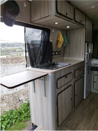 Mercedes-Benz Sprinter 402D Turbo. Camperizada