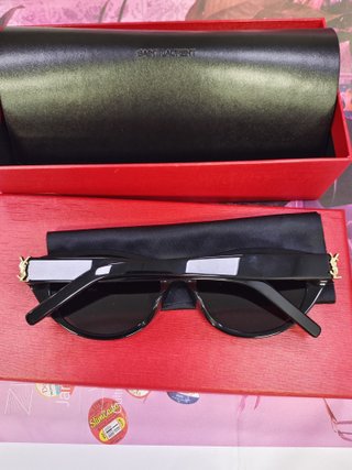 Gafas de sol Saint Laurent negras