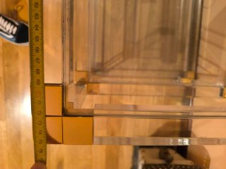 Mesa de cristal para TV con ruedas