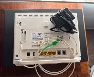 Router ZTE ZXHN F680 + GPON + Alimentador