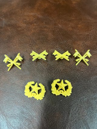 Lote 6 Emblemas Plástico Amarillo