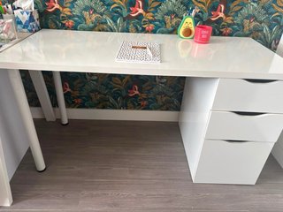 Escritorio blanco moderno
