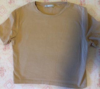 Camiseta Zara Beige Manga Corta