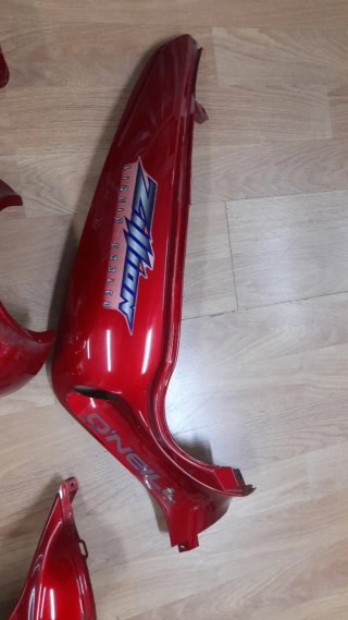 Plásticos Suzuki 50 zillion