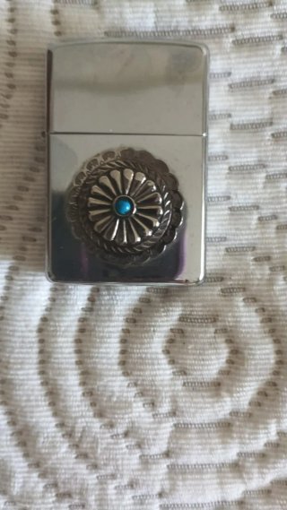 Zippo con design floreale e turchese_2