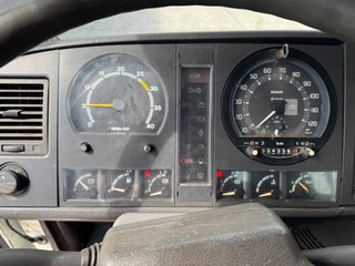 NISSAN M130.150 1994