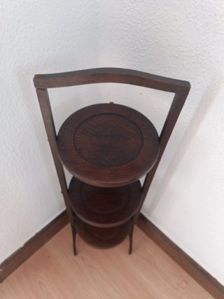 Mueble inglés de madera, se pliega. ANTIGÜEDAD
