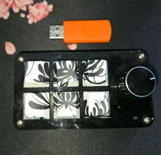Teclado Mecánico y Accesorios