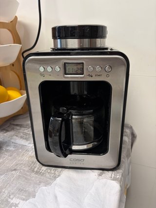 Cafetera con molinillo CASO