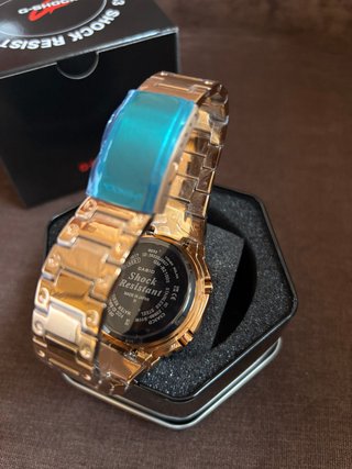 Reloj Deportivo Muy Resistente Dorado Rosado