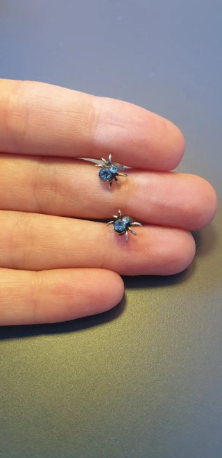 PLATA PENDIENTES ARAÑAS
