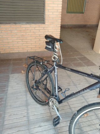 Bicicleta Trekking -TREK