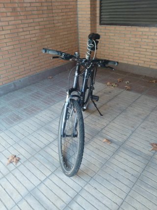 Bicicleta Trekking -TREK