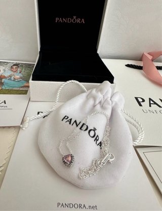 Collar Pandora de plata 925 con corazón rosa