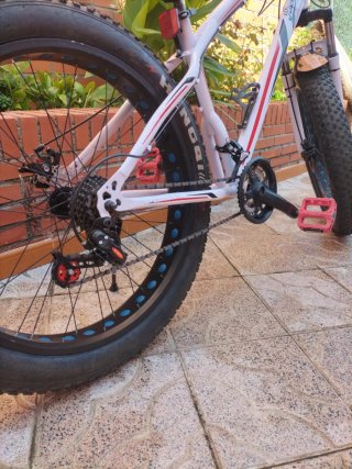 Bicicleta Riscko Fat Bike Blanca