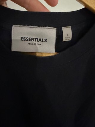Camiseta Essentials Negra