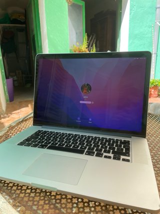 MacBook Pro 15 Plata