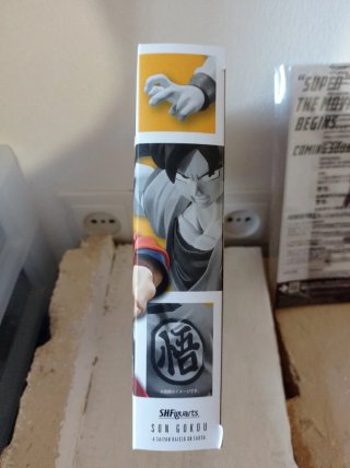 Figura S.H.Figuarts Son Goku + power Pole