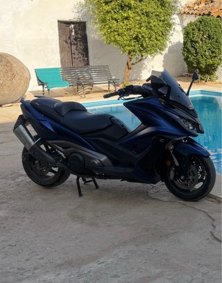 Kymco Maxi Scooter Azul