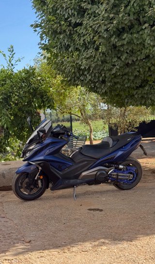 Kymco Maxi Scooter Azul