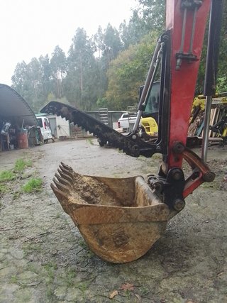 Excavadora Kubota KX080-4