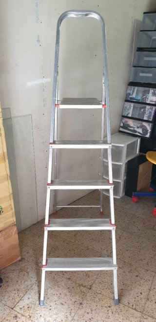 ESCALERA CON TRANSPORTE INCLUIDO