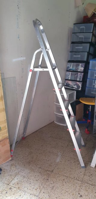 ESCALERA CON TRANSPORTE INCLUIDO