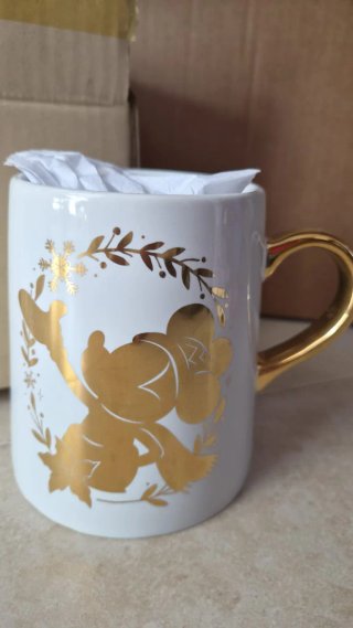 Taza Cerámica Disney Colección Winter Shop