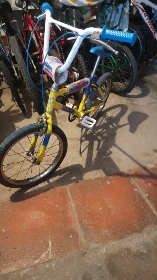 Bicicleta BH California 18. Pulgadas. Amarilla
