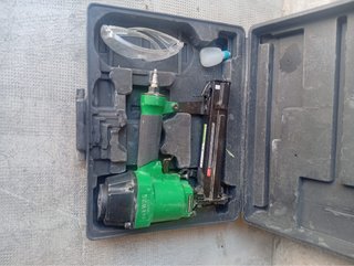 Pistola Grapadora Neumática SSK W25