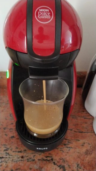 Cafetera Dolce Gusto Piccolo Krups Roja