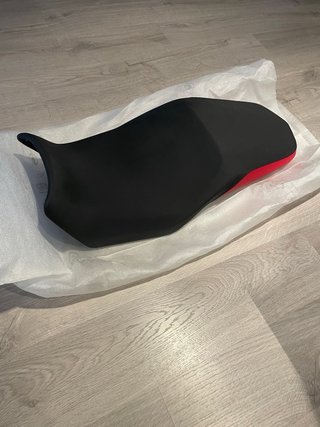 Asiento Moto BMW F800GS Negro/Rojo