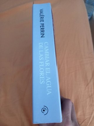 Libro Cambiar el agua de las flores