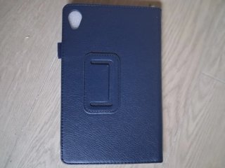 Funda y protector de pantalla. Tableta, libro elec