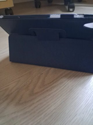 Funda y protector de pantalla. Tableta, libro elec