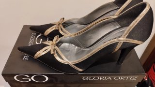 Zapatos de tacón fiesta negros y dorados talla 37