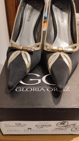 Zapatos de tacón fiesta negros y dorados talla 37