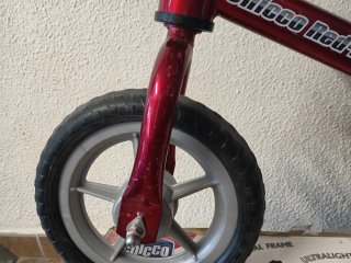 Bicicleta de equilibrio roja Chicco