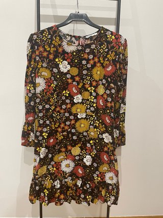 Vestido estampado Stradivarius T. L