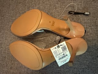 Zapatos Zara tacón transparente piel talla 39