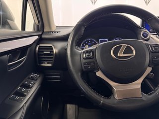 Lexus NX 300h 2.5 197cv HEV