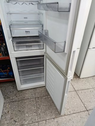☆NEVERA MARCA GRUNDIG COMBI NOFROST☆
