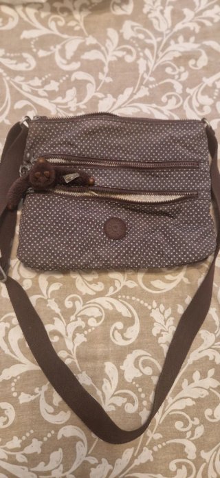 Bolso Kipling Marrón con Lunares Blancos
