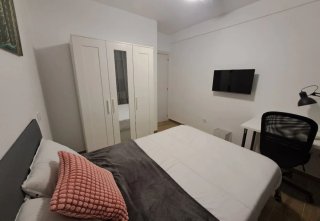 Se alquila habitación