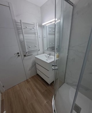 Se alquila habitación