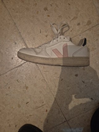 Zapatillas Veja Blancas y Rosas