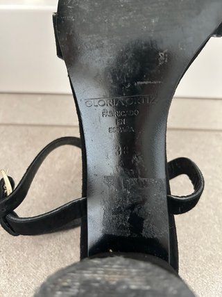 Sandalias de tacón negras